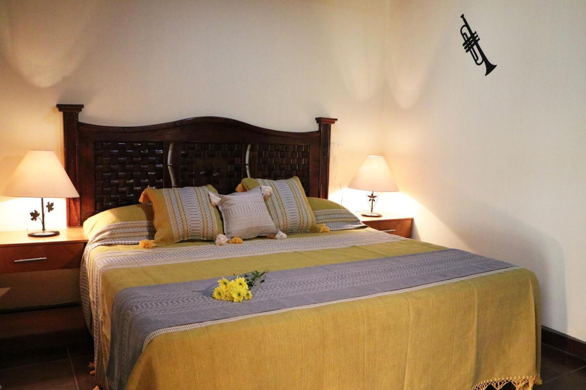 Hotel Castillo Santa Cecilia ทาปัลปา ภายนอก รูปภาพ