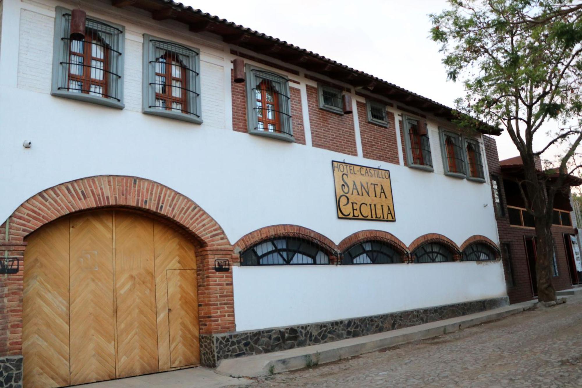 Hotel Castillo Santa Cecilia ทาปัลปา ภายนอก รูปภาพ