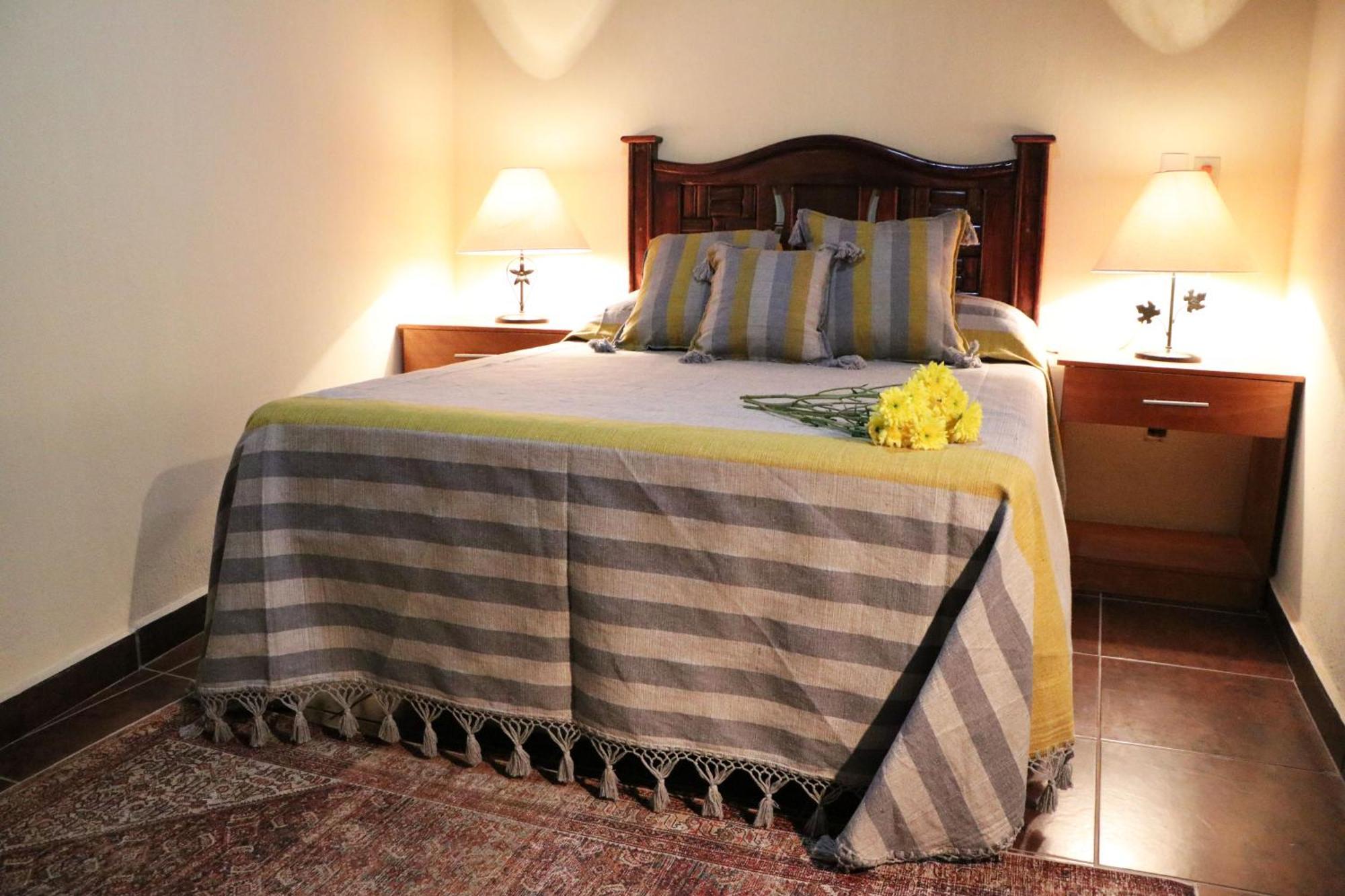Hotel Castillo Santa Cecilia ทาปัลปา ภายนอก รูปภาพ