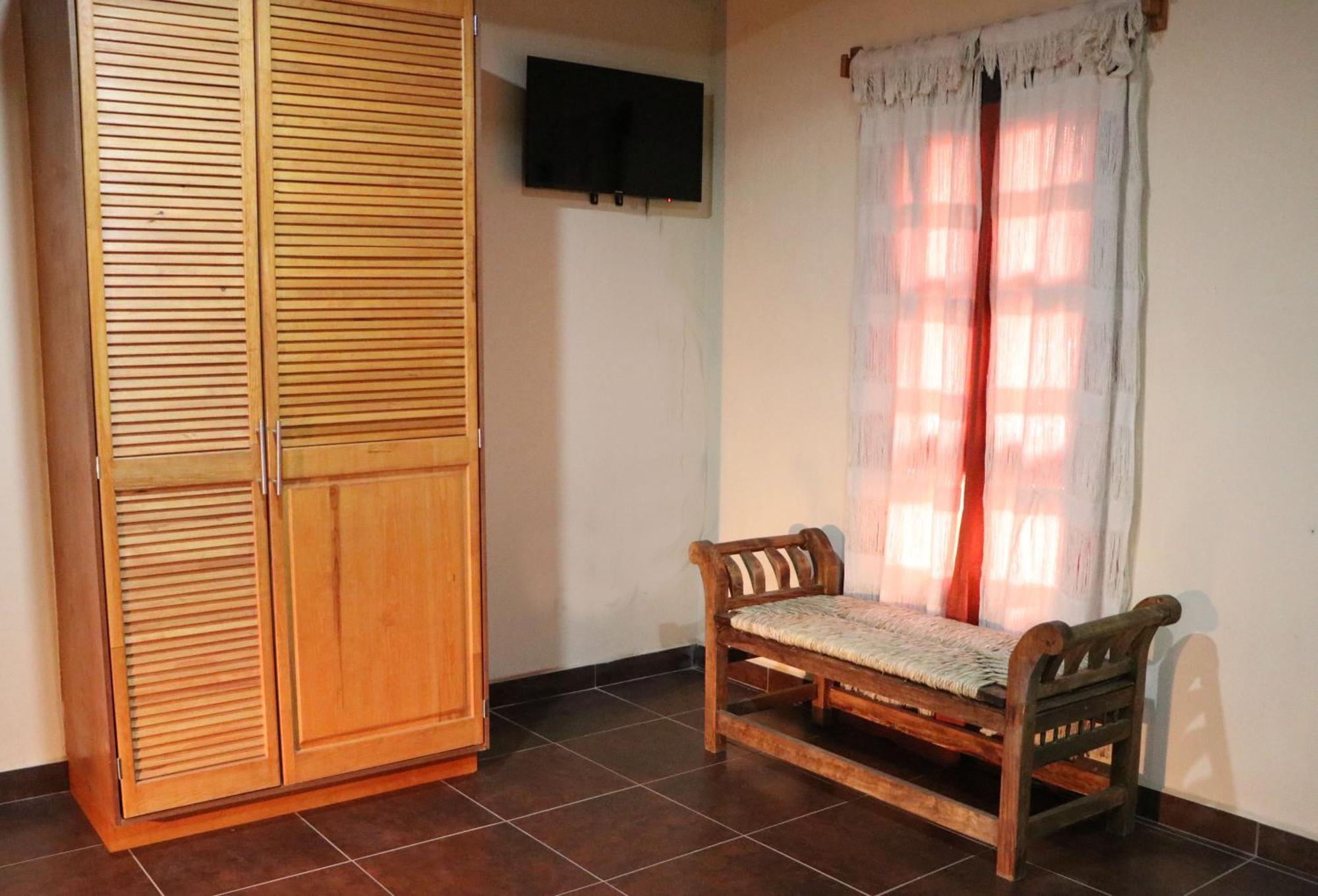Hotel Castillo Santa Cecilia ทาปัลปา ภายนอก รูปภาพ
